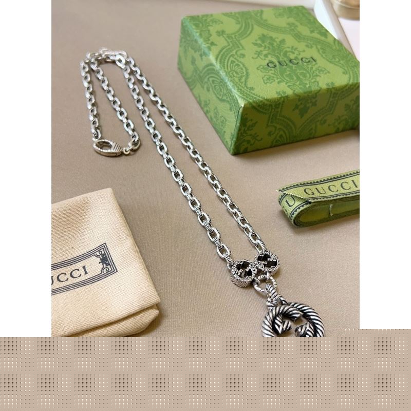 G*u*i necklaces